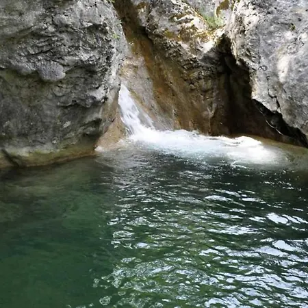 Sleeps 12 Pool Air Con Wifi *